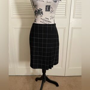 Caroll black checkered skirt pleats European French